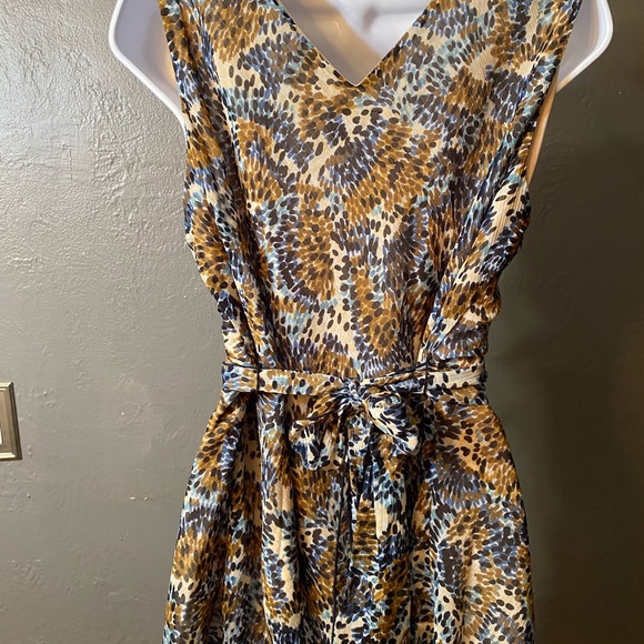 BCX Women's Brown Sleeveless Blouse, Back Tie, V Neck - Picture 7 of 16